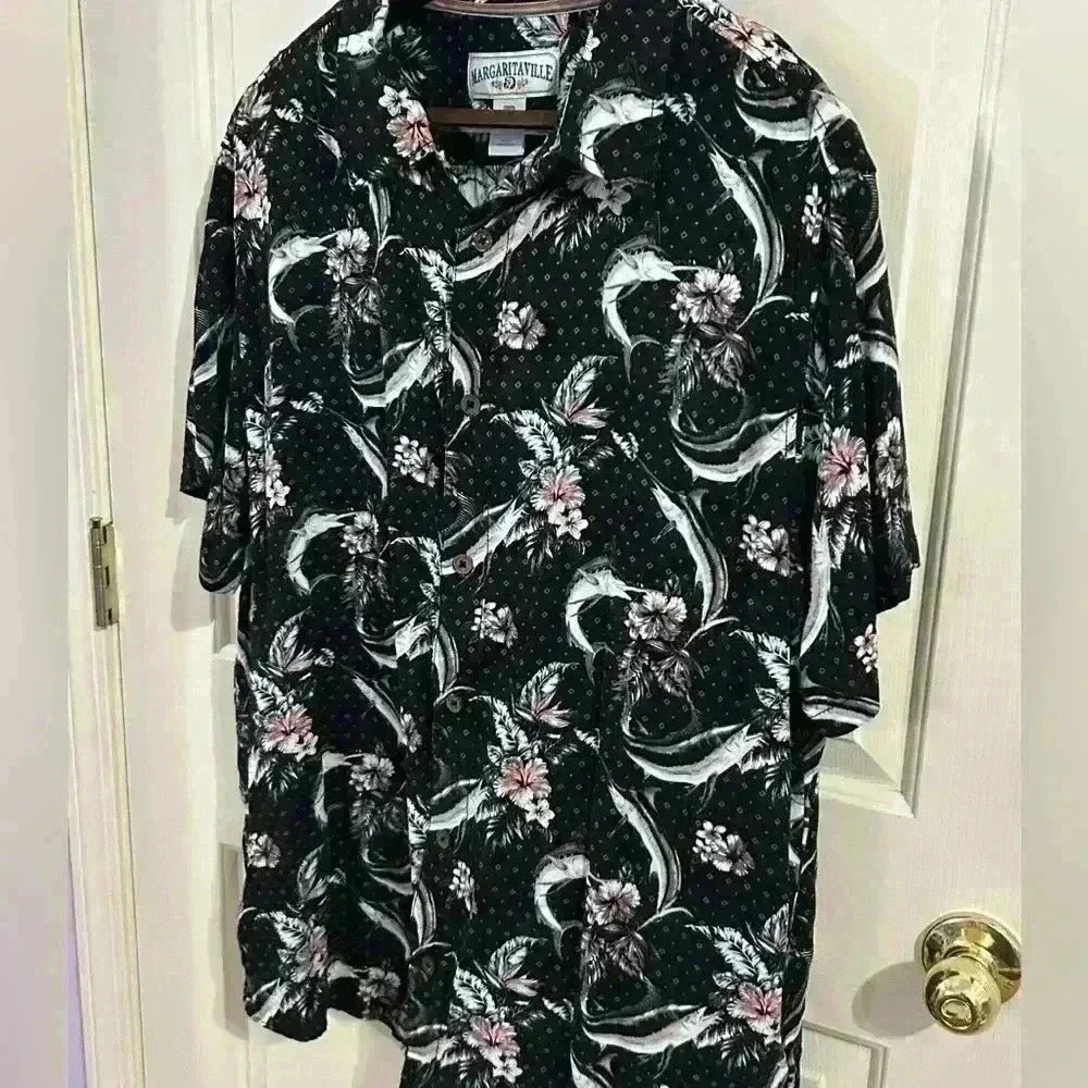 Margaritaville Men’s XL Hawaiian Tropical All Over Print Shirt